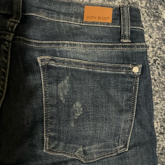 Judy Blue Jeans - Picture 2 of 5
